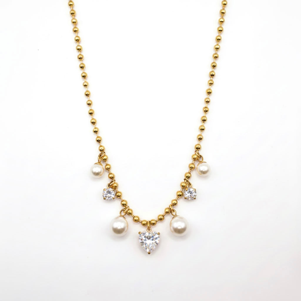 Hearted pearls necklace