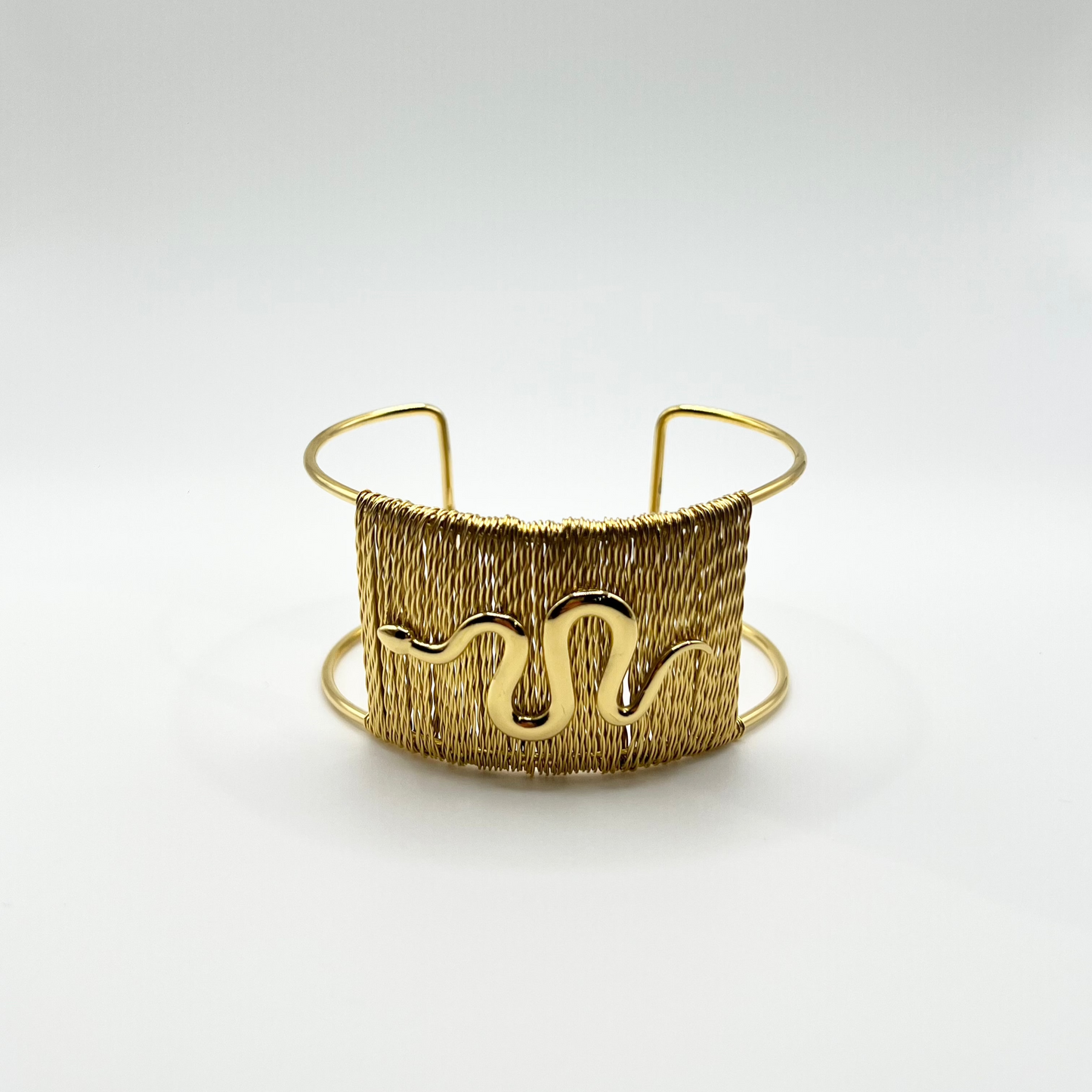 Snake cuff