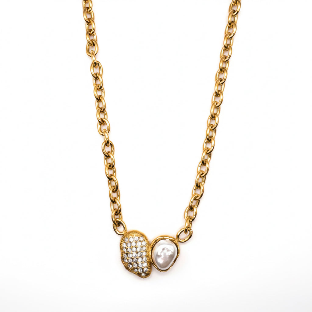 Shining pearl Necklace